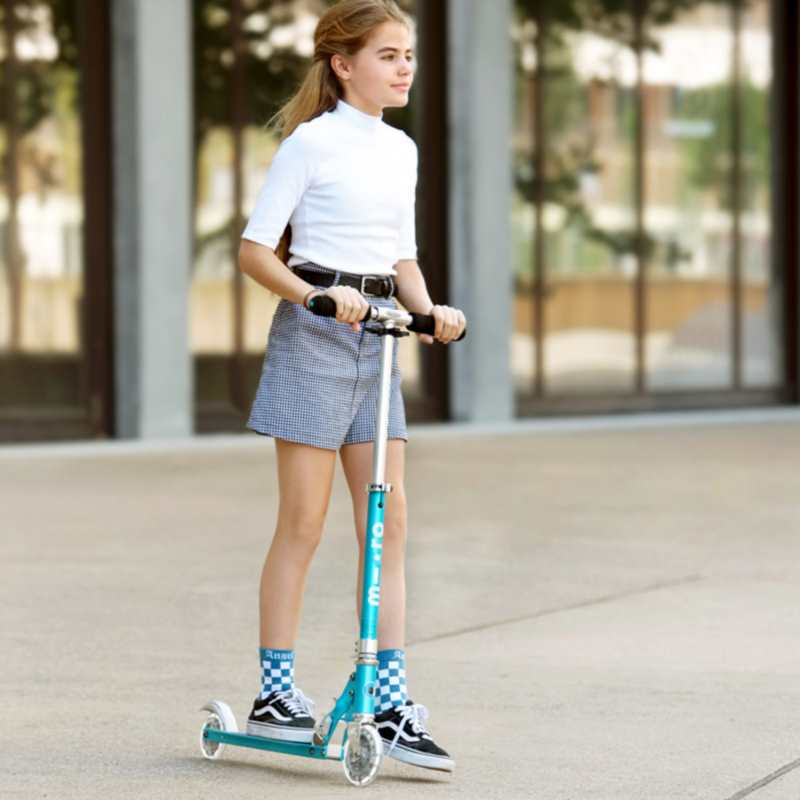 Trottinette 2 roues lumineuses pliable – Micro Sprite LED Bleu Océan