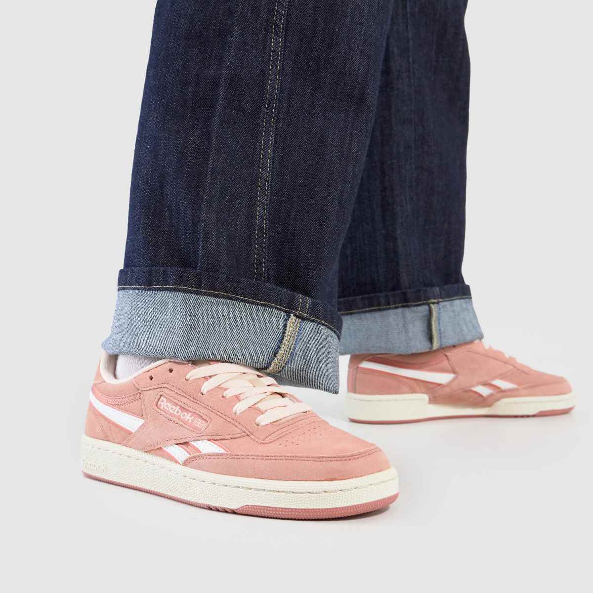Reebok Club C Revenge – Vita och rosa träningsskor
