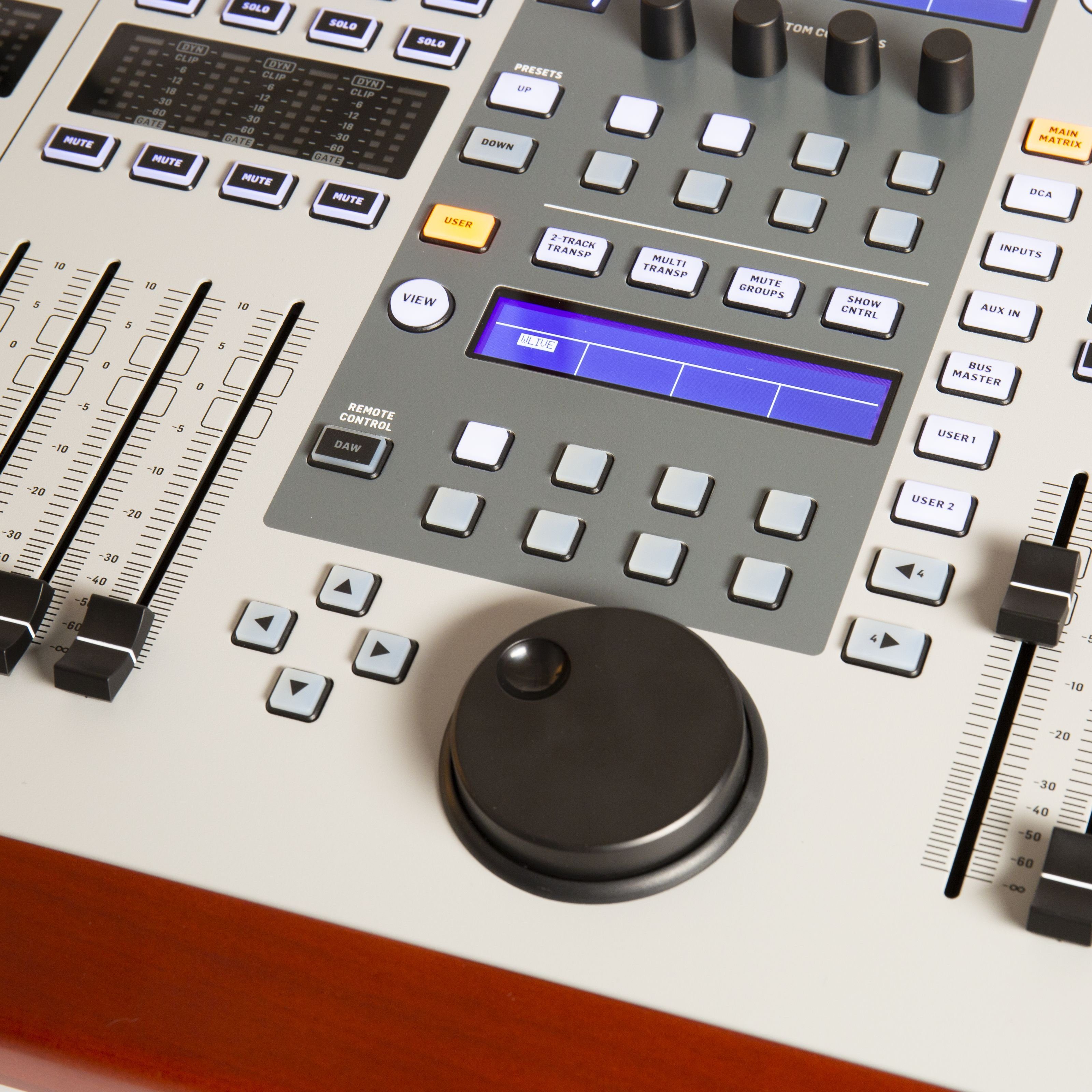 Behringer Mischpult, WING
