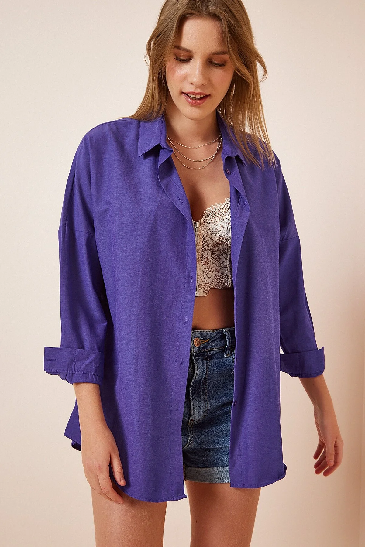 Happiness İstanbul  Lila Oversize-Lang-Basic-Shirt für Damen DD00842