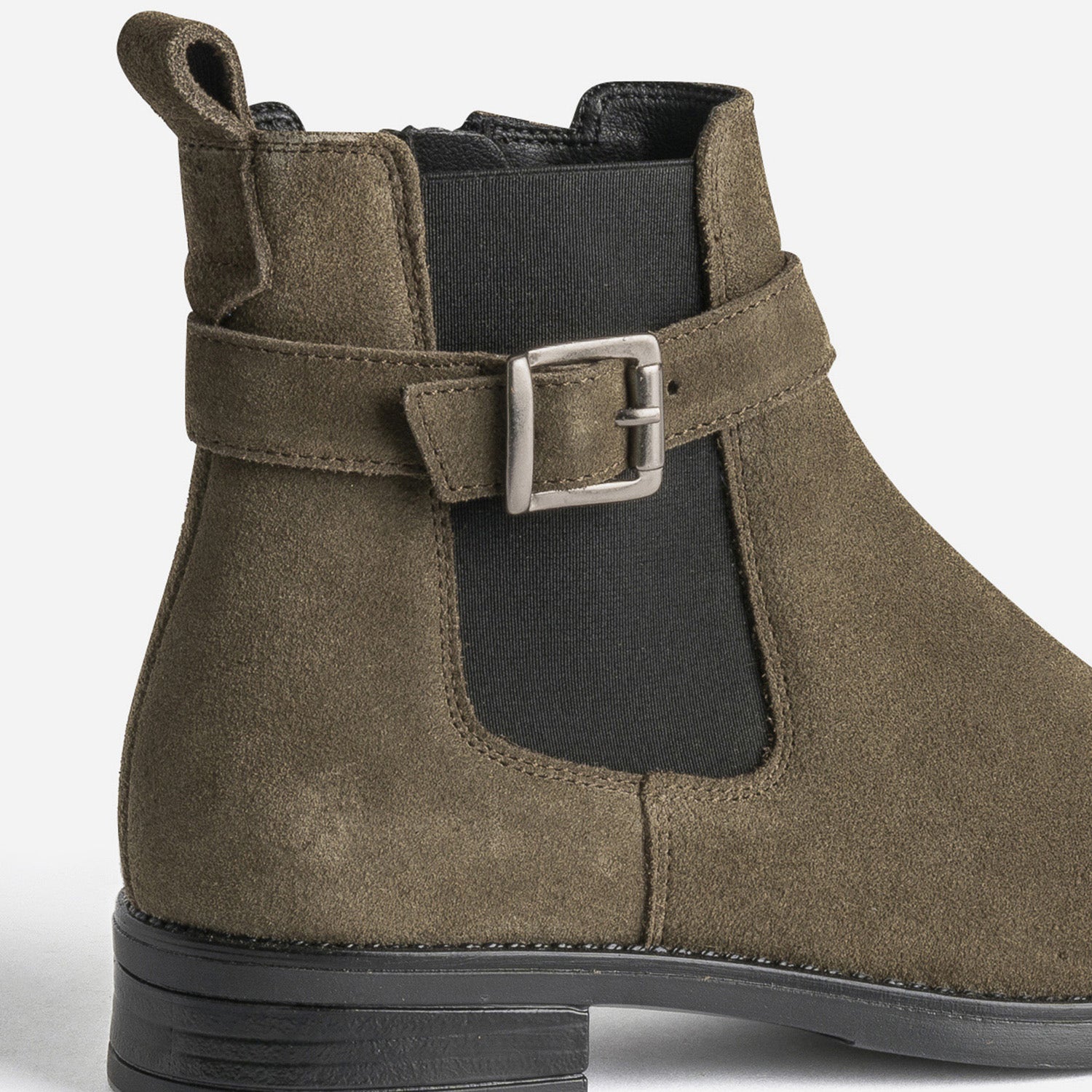 Boots kaki en cuir velours
