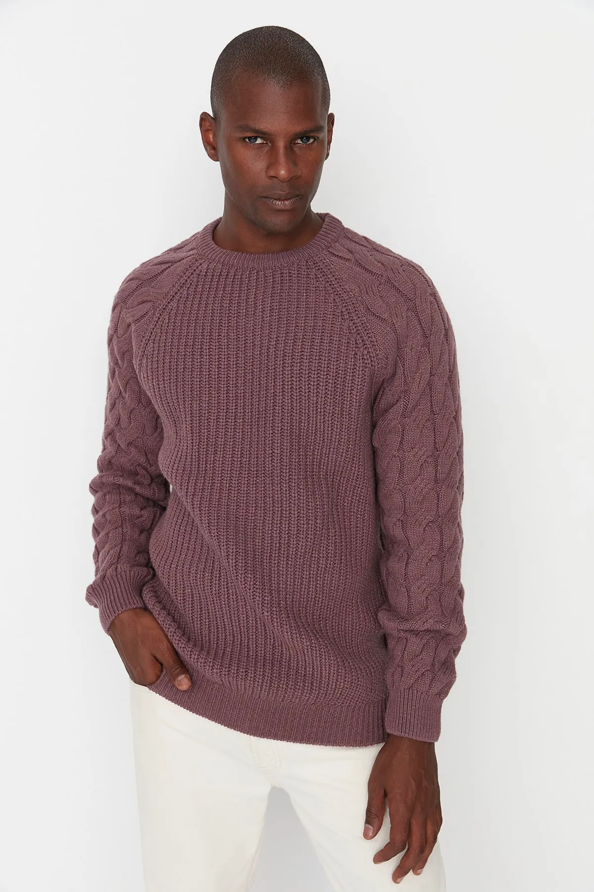 Trendyol Collection  Dried Rose Regular Fit Rundhals-Haarstrickpullover mit detailliertem Strickmuster TMNAW22KZ2059
