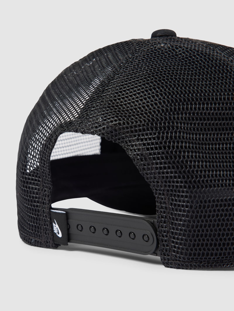 Cap mit Label-Stitching in schwarz