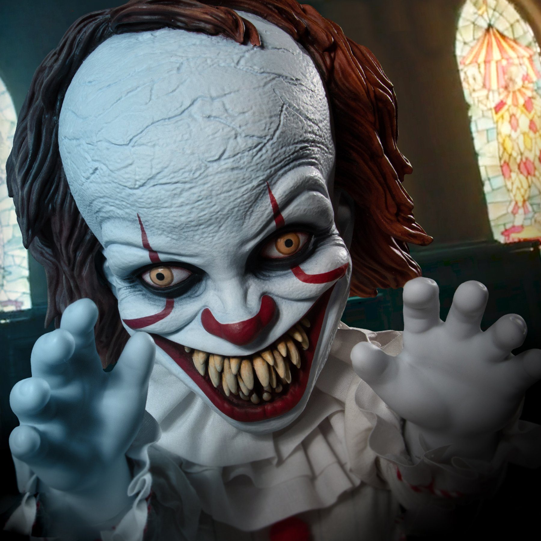 MEZCO Actionfigur Stephen Kings Es MDS MegaFigur Sinister Pennywise mit Sound