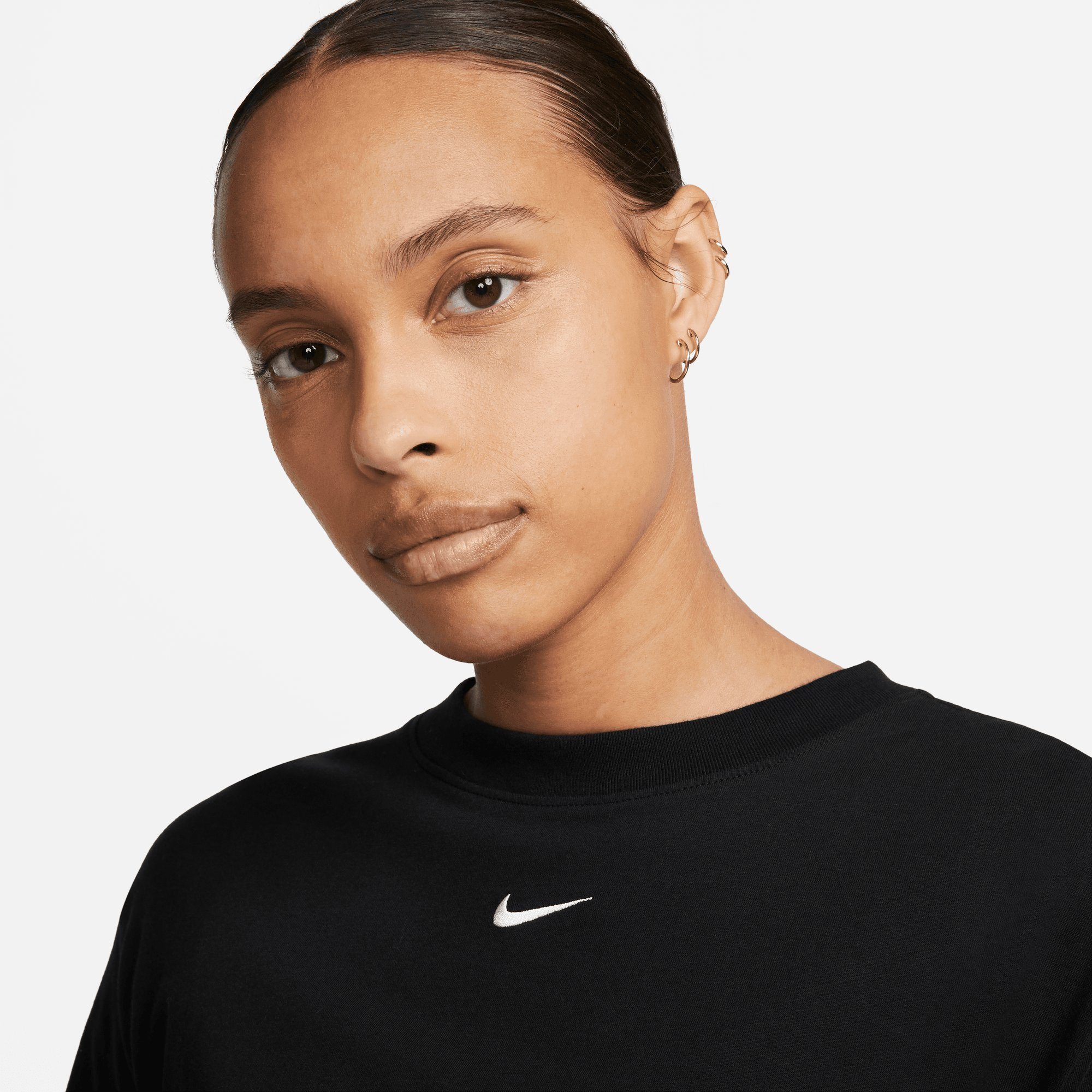 Nike Sportswear Sommerkleid ESSENTIAL WOMEN'S SHORT-SLEEVE DRESS