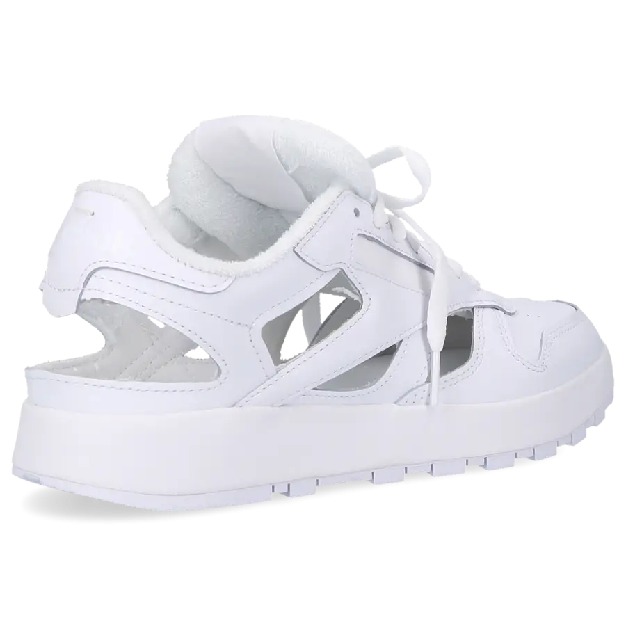 Maison Margiela - Sneaker low x REEBOK TABI Kalbsleder - weiß