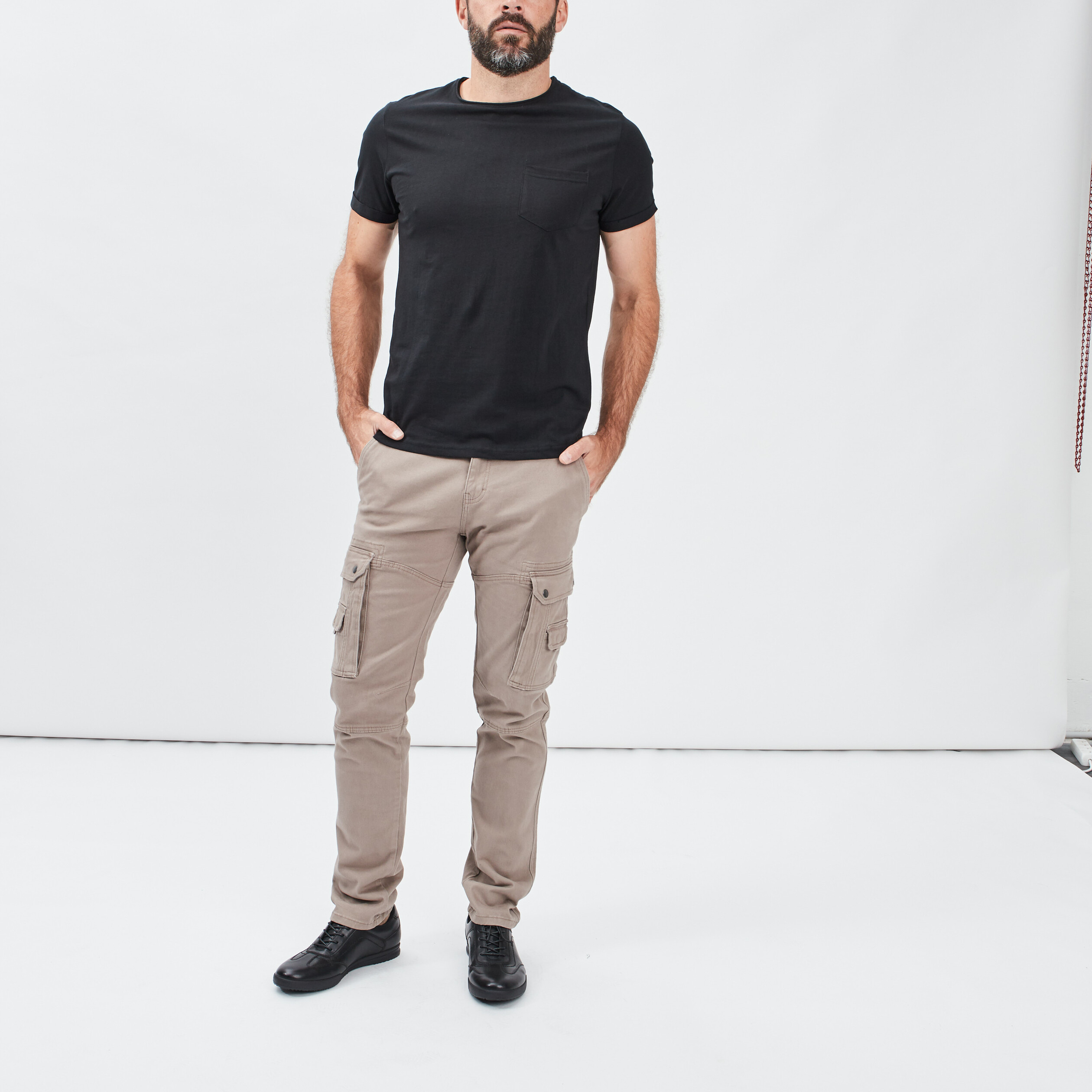 T-shirt col rond avec poche plaquée noir homme | La Halle