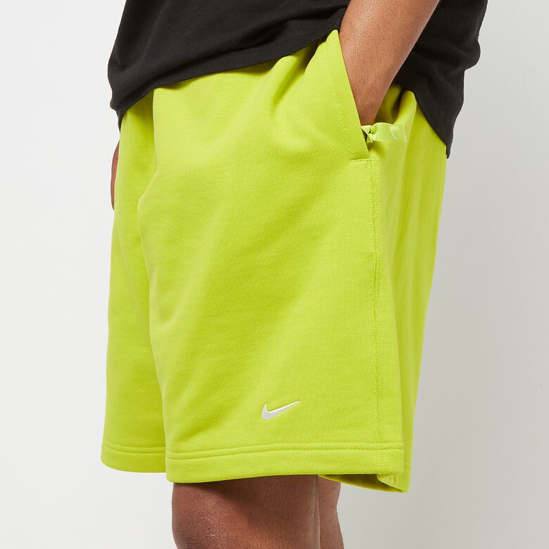 NIKE Solo Swoosh French Terry Short bright cactus/white