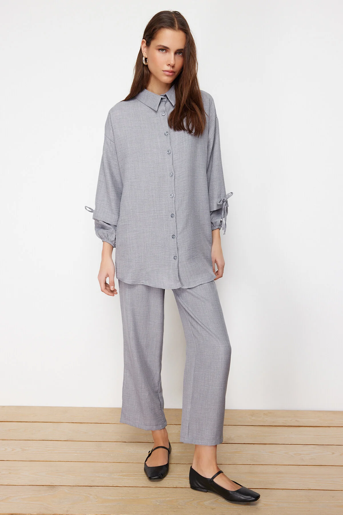 Trendyol Modest  Graues gewebtes Oberteil und Unterteil in Leinenoptik TCTSS24US00062