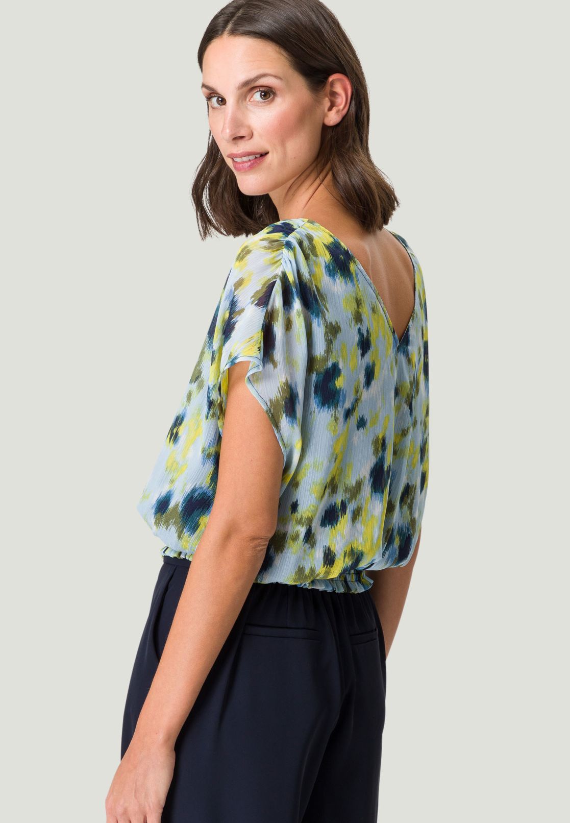 Chiffonbluse mit Rückenausschnitt