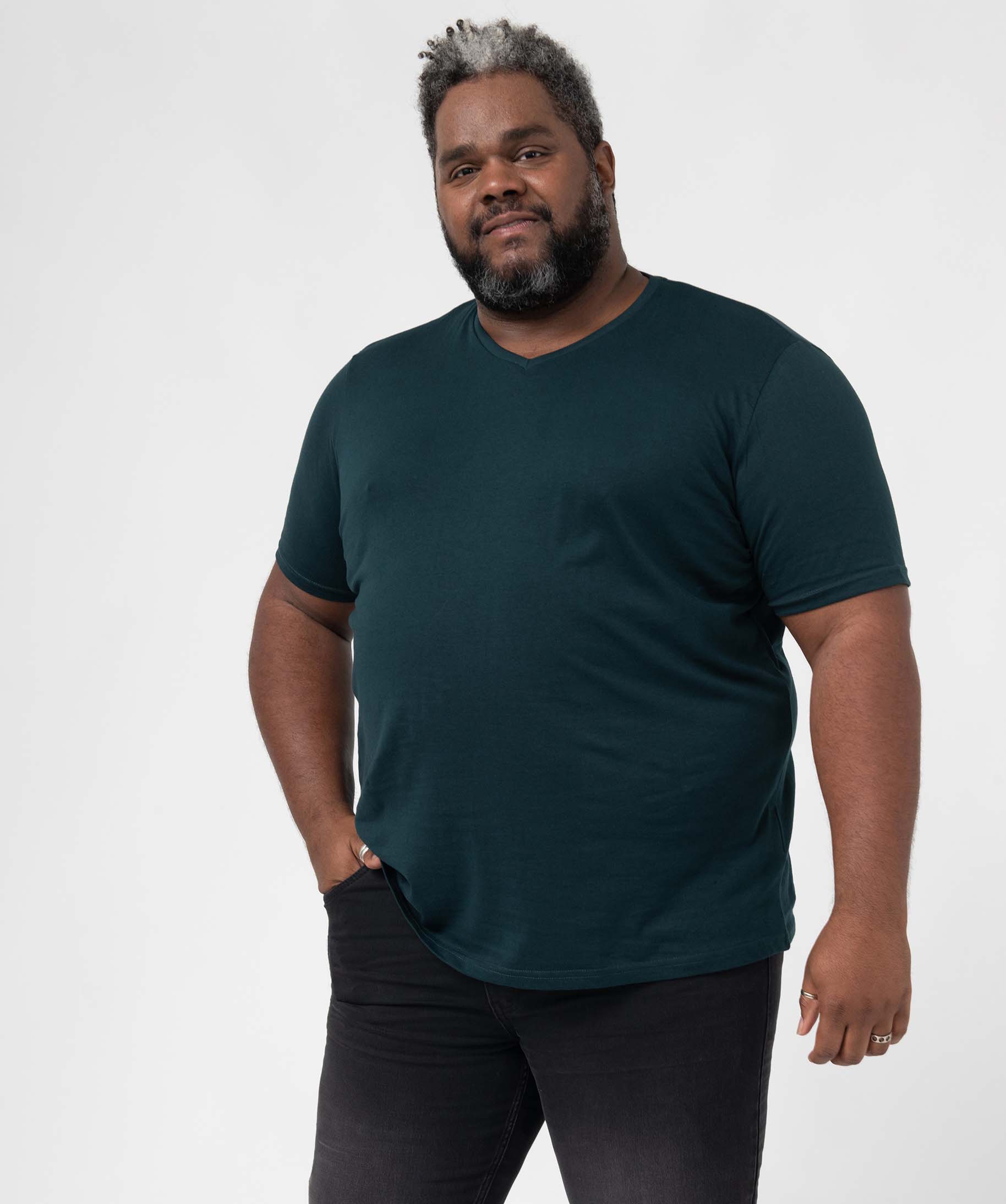 Tee-shirt homme à manches courtes et col V vert | GEMO