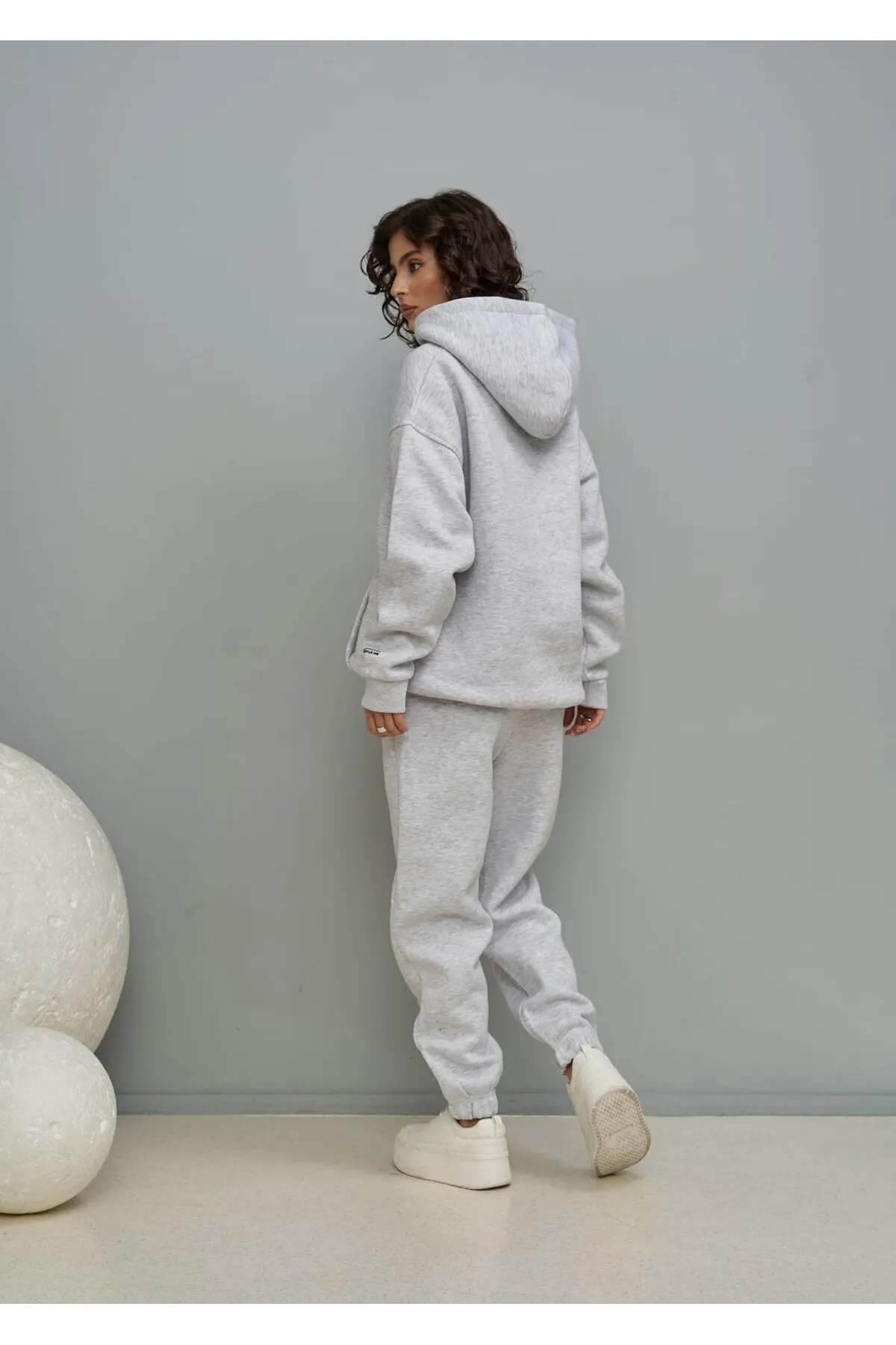 MAİ COLLECTİON  Karmelange-Trainingsanzug-Set mit minimalistischem Print