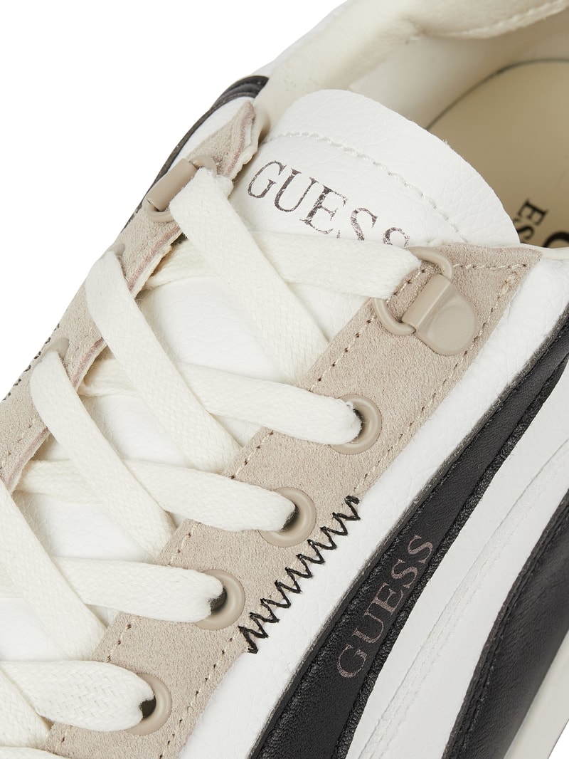 Sneaker mit Kontrastbesatz Modell 'Monte' in mittelbraun