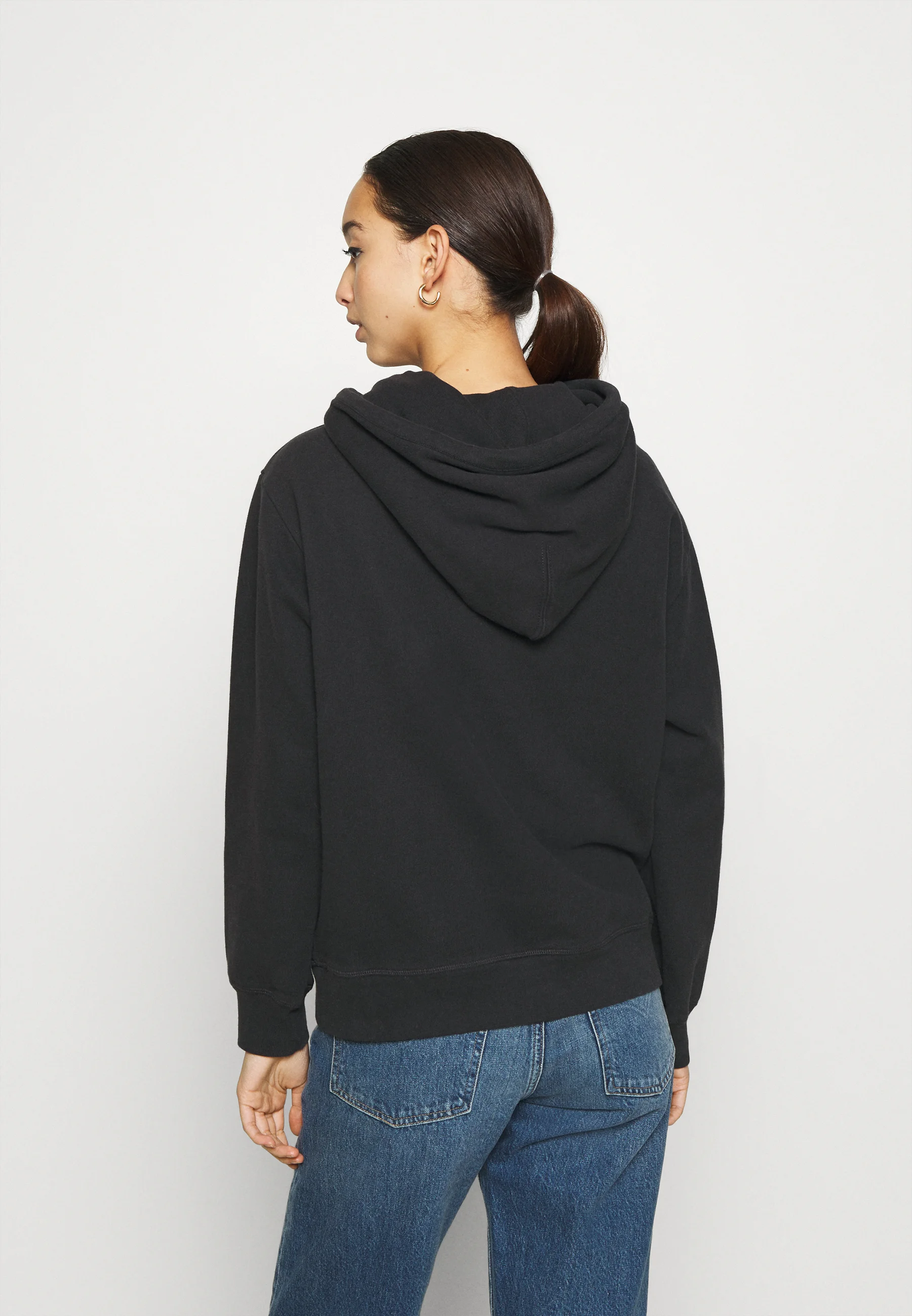 Sudadera con capucha Levi's® STANDARD HOODIE