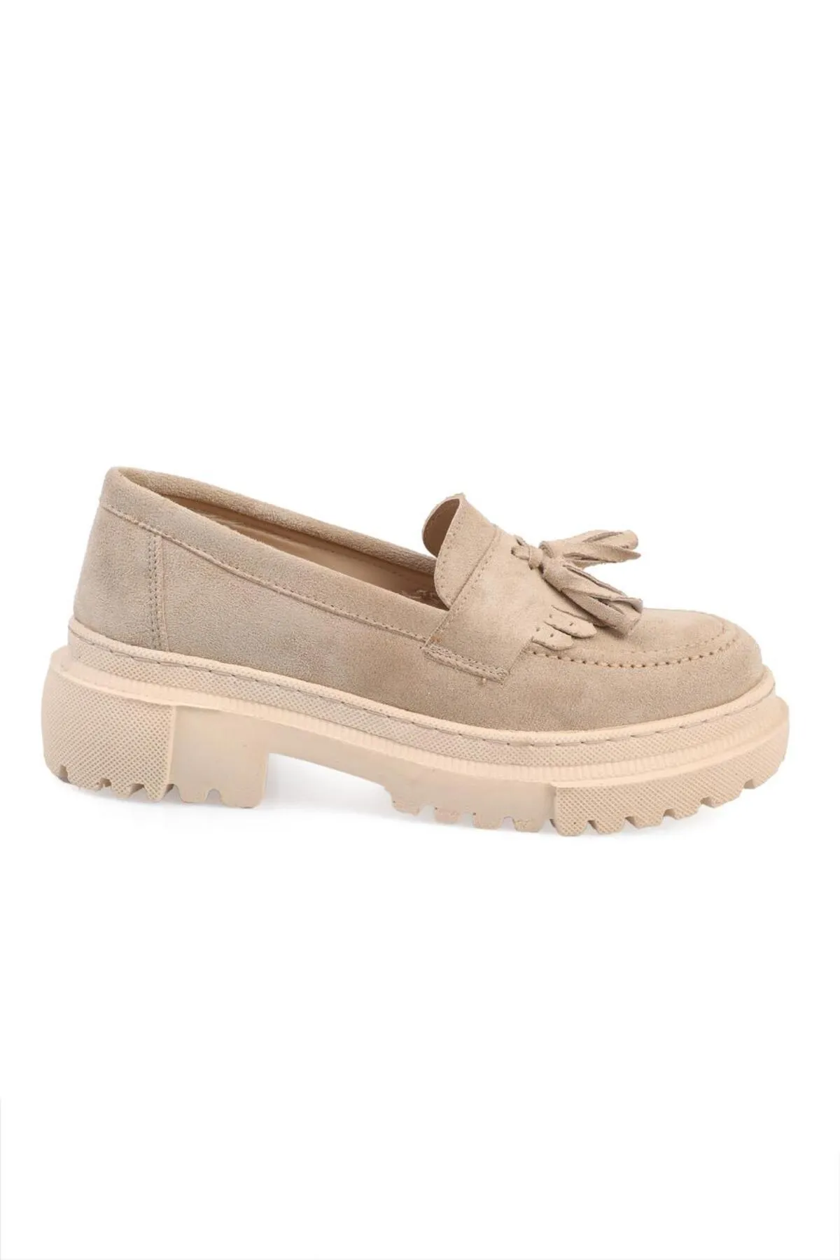 Capone Outfitters  Capone Damen-Loafer aus Wildleder mit ovaler Zehenpartie und Trak-Sohle in Beige