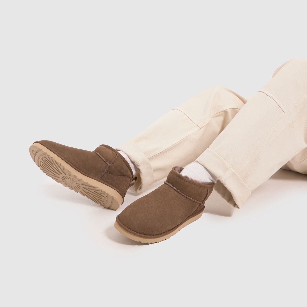 UGG Classic Ultra Mini-stövlar i hickory-modell