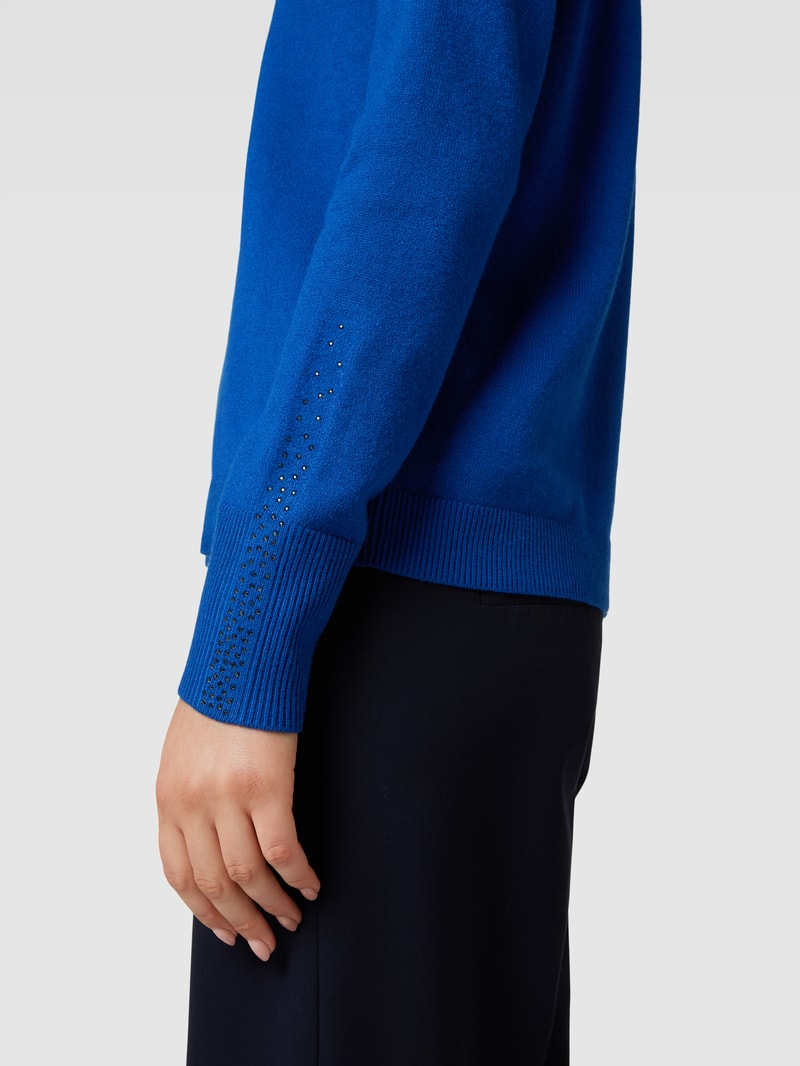 Strickpullover aus Viskose-Mix mit Strasssteinen in royalblau