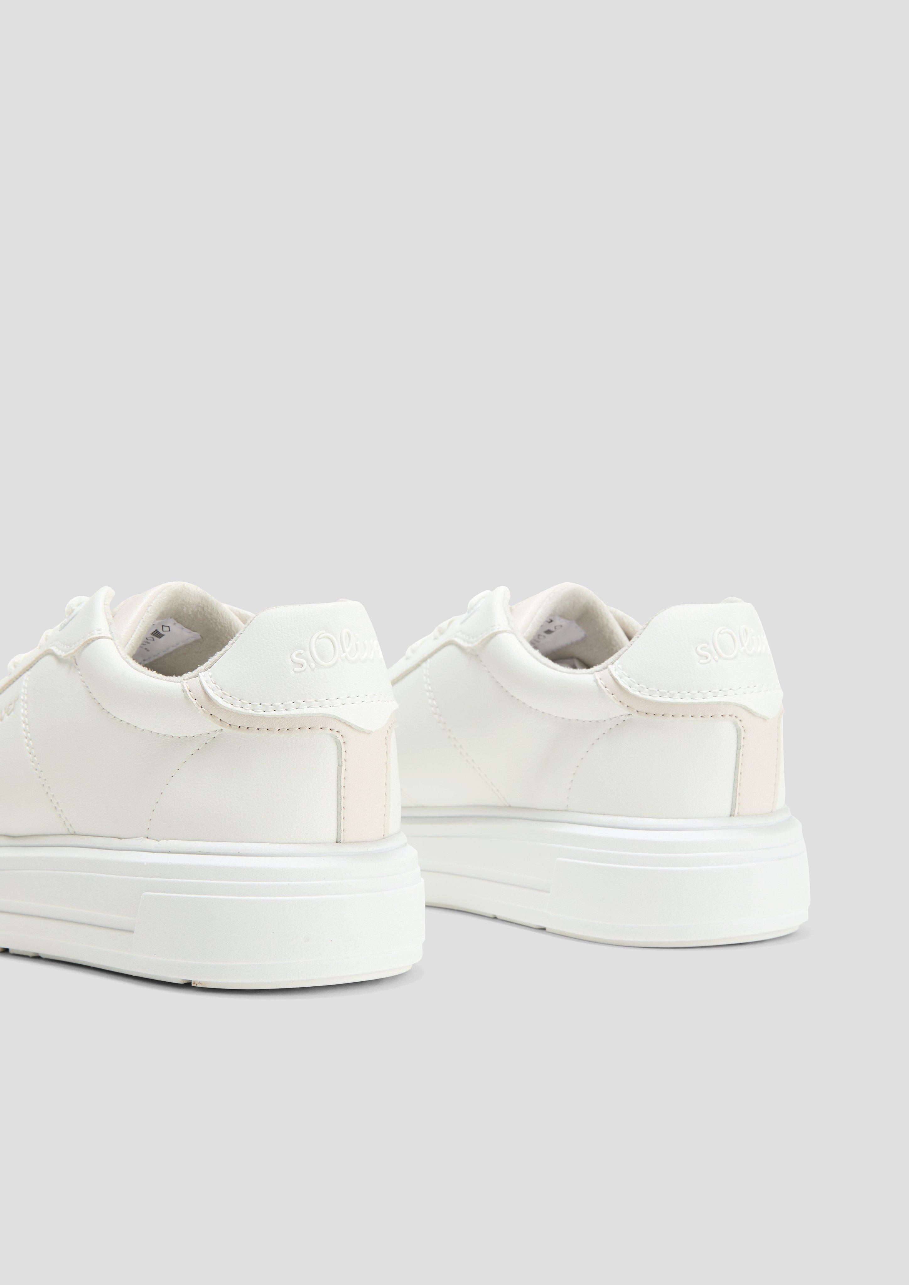 Sneaker in cleanem Design  6008798-100