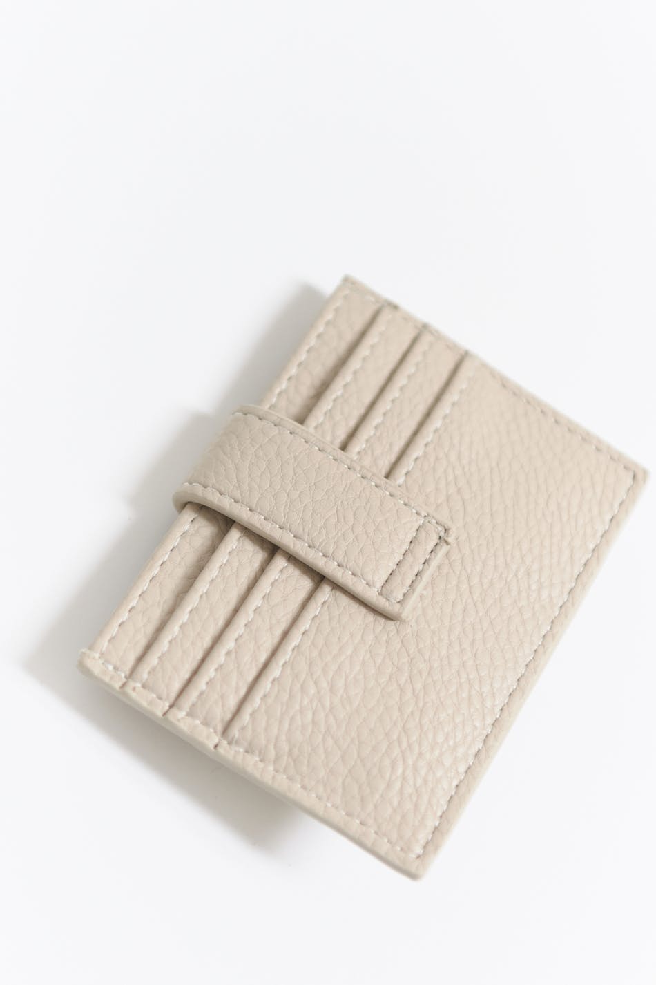 Twist lock card holder