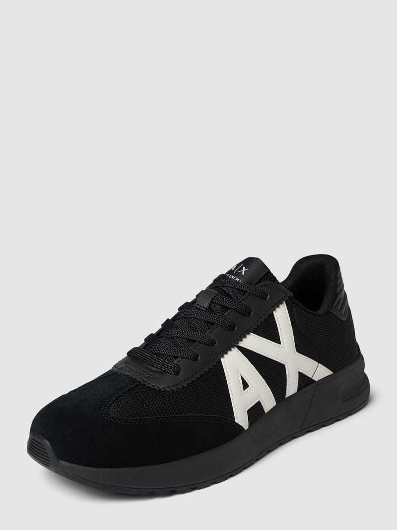 Sneaker mit Label-Details in schwarz