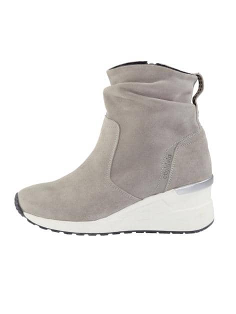 Stiefelette mit bequemem Keilabsatz
