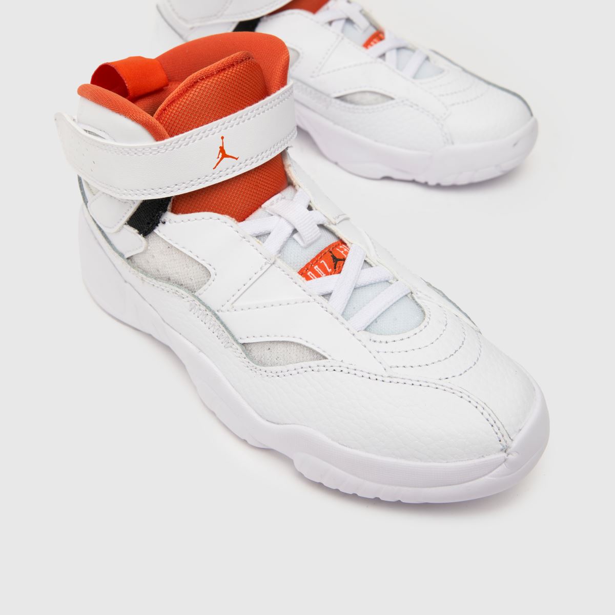Nike Jordan vita och svarta Jumpman två treyskor för barn