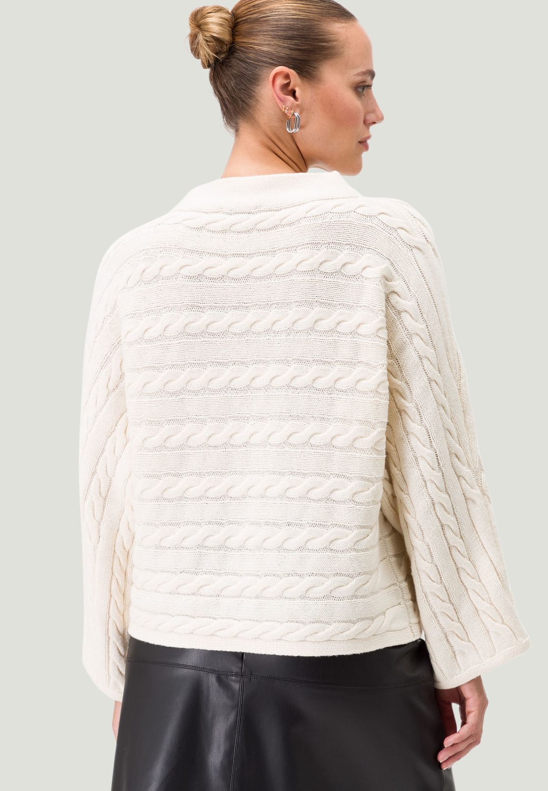 Strickpullover mit Trompetenärmeln
