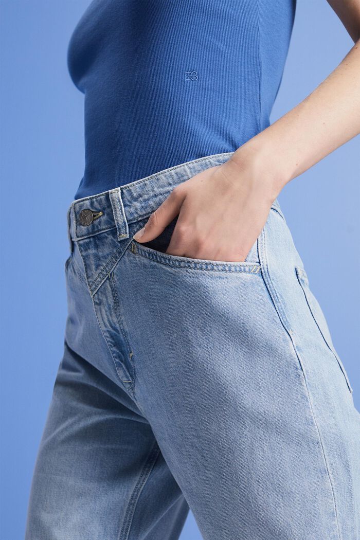 Verkürzte Jeans in Dad-Passform