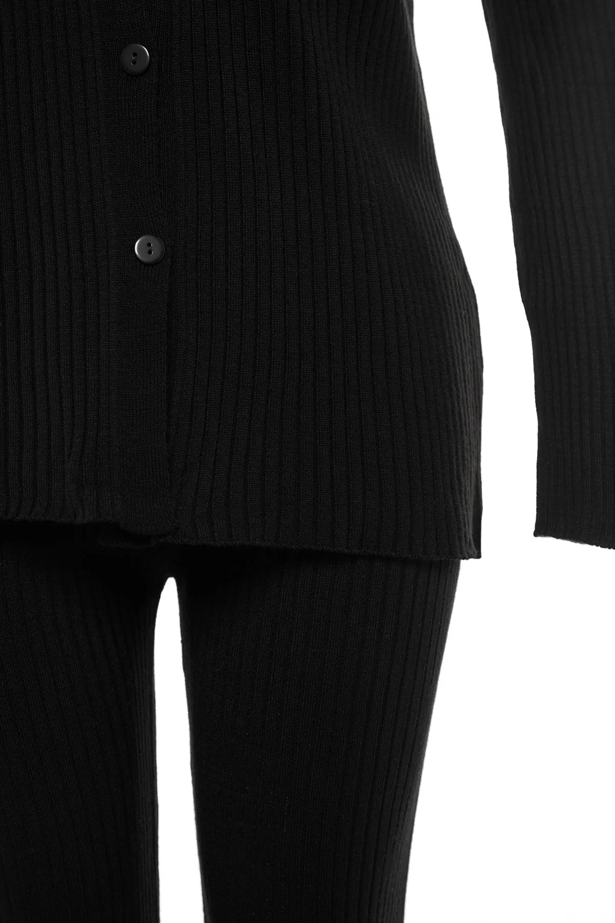 Trendyol Collection  Schwarzes Basic-Set aus Strickoberteil und -unterteil mit Polokragen TWOAW23AU00007