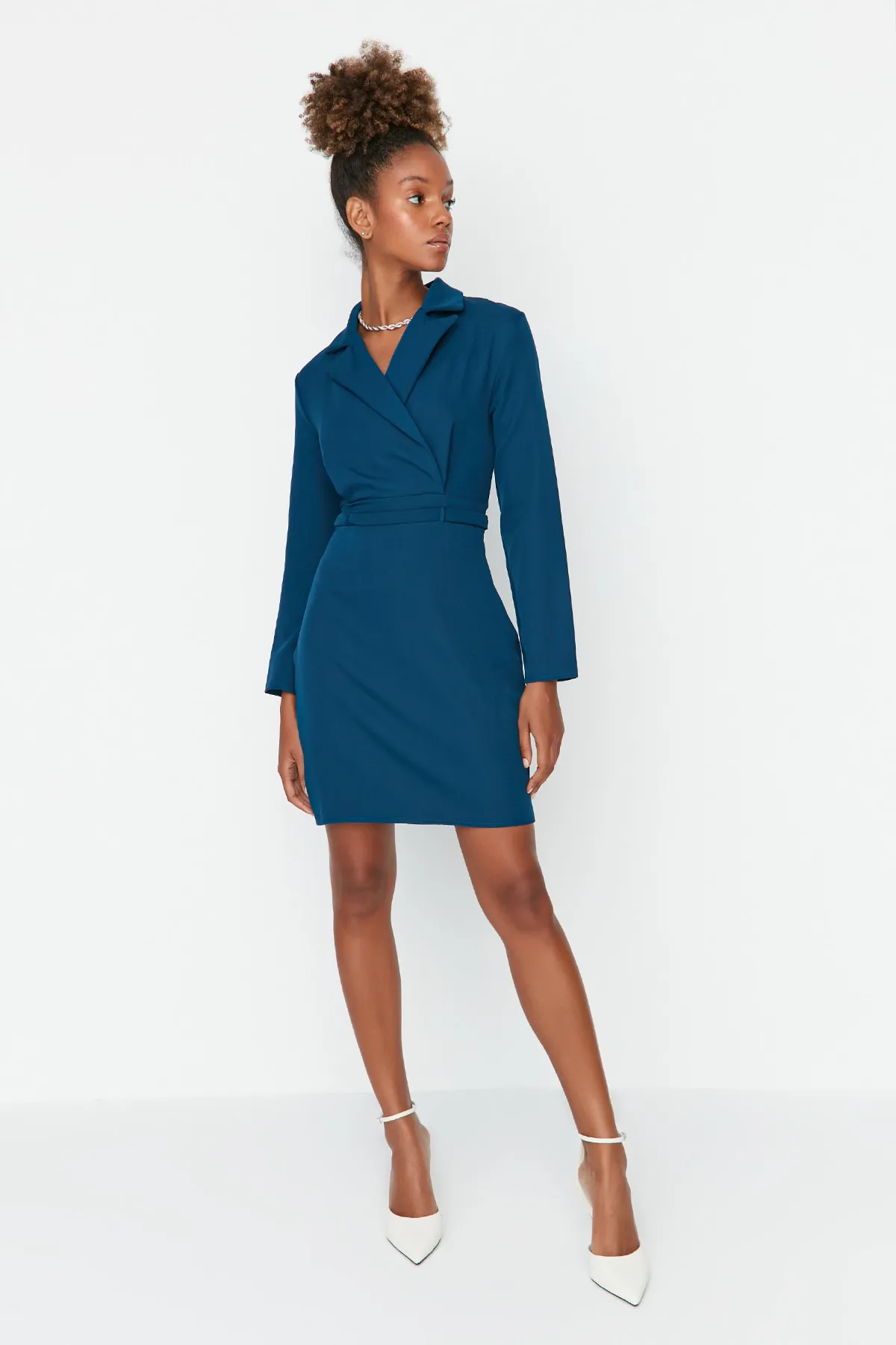 Trendyol Collection  Ölfarbenes, zweireihiges Webkleid TWOAW23EL00360