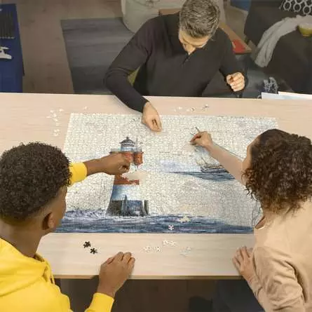 Puzzle 2000 Teile - Romantischer Leuchtturm