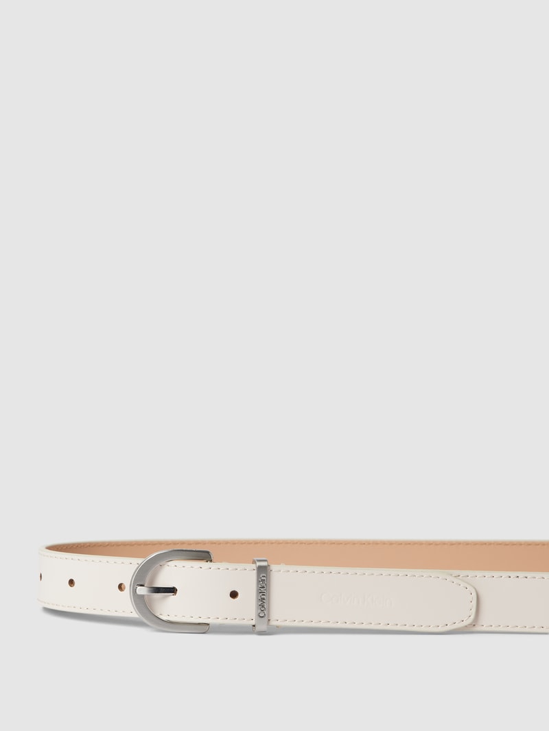Ledergürtel mit Dornschließe in metallic Modell 'MUST' in offwhite
