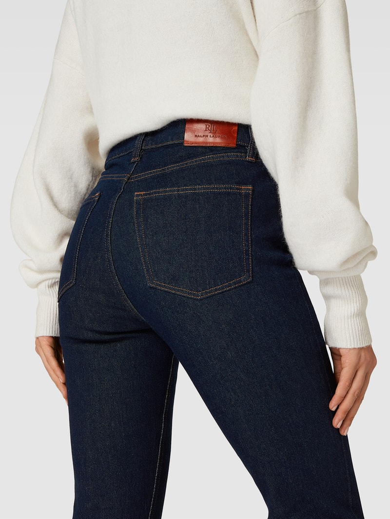 Jeans mit Label-Patch Modell 'HIGHRISE' in marineblau