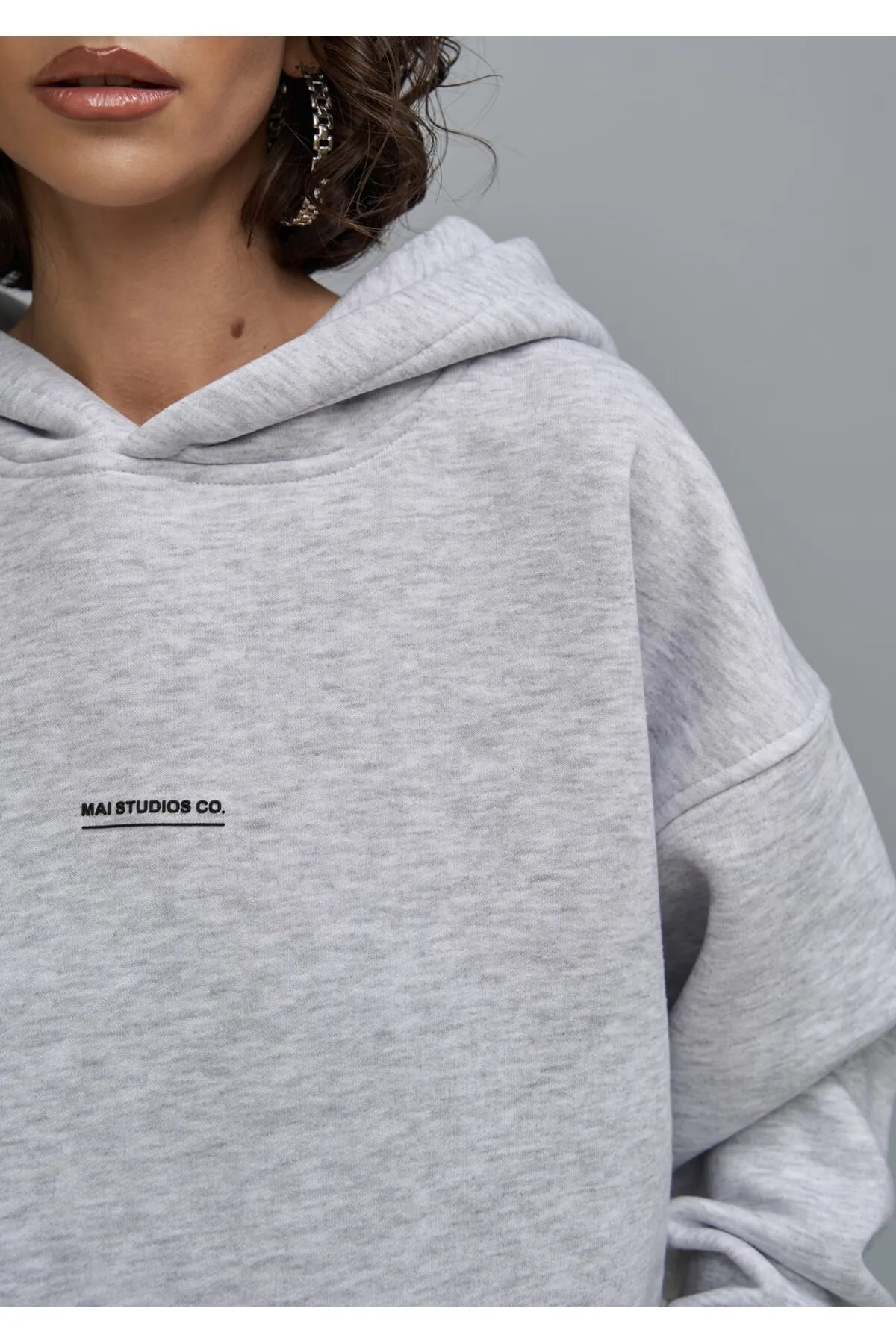 MAİ COLLECTİON  Karmelange-Trainingsanzug-Set mit minimalistischem Print