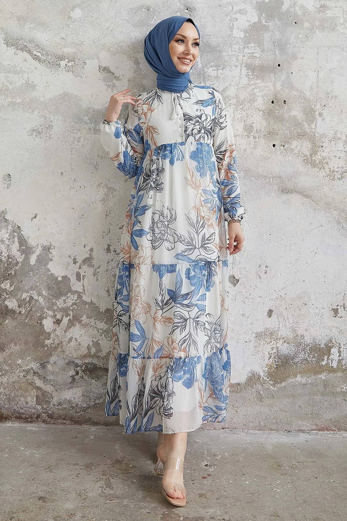 InStyle  Jalya Chiffonkleid mit geknöpftem Kragen und Schnürung – Blau