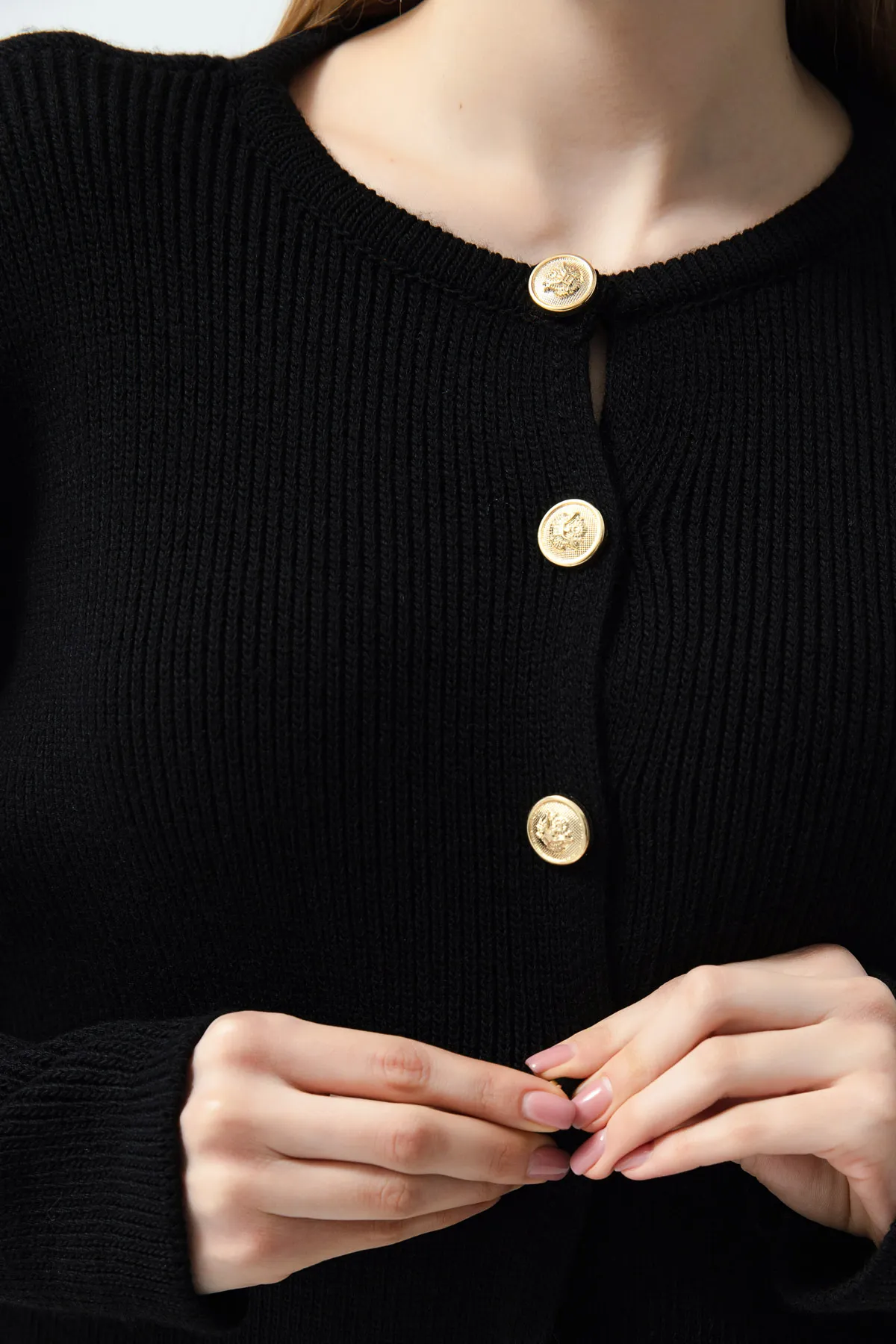 Lafaba  Damen-Cardigan mit Knöpfen in Schwarz und Gold
