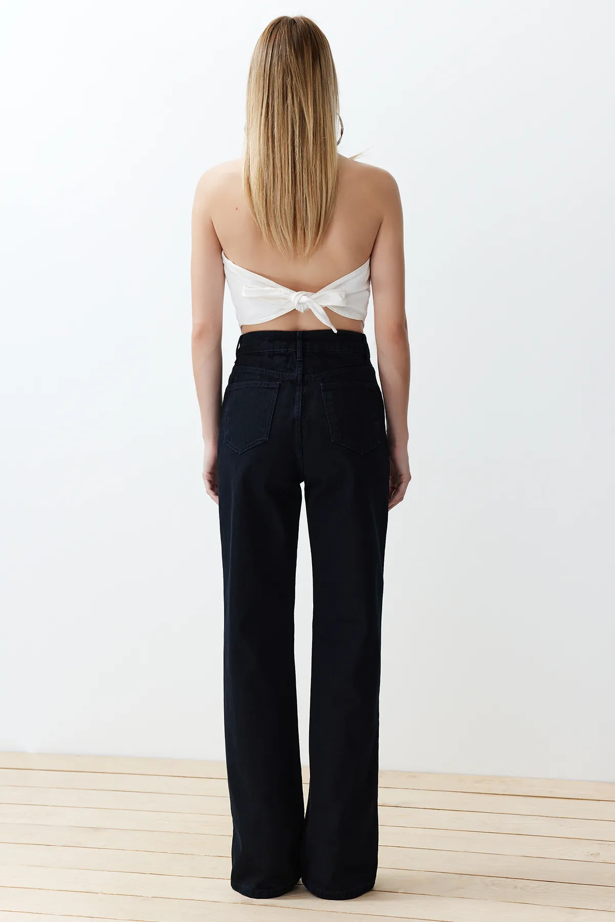 Trendyol Collection  Mitternachtsblaue Jeans mit hoher Taille und weitem Bein TWOSS24JE00305