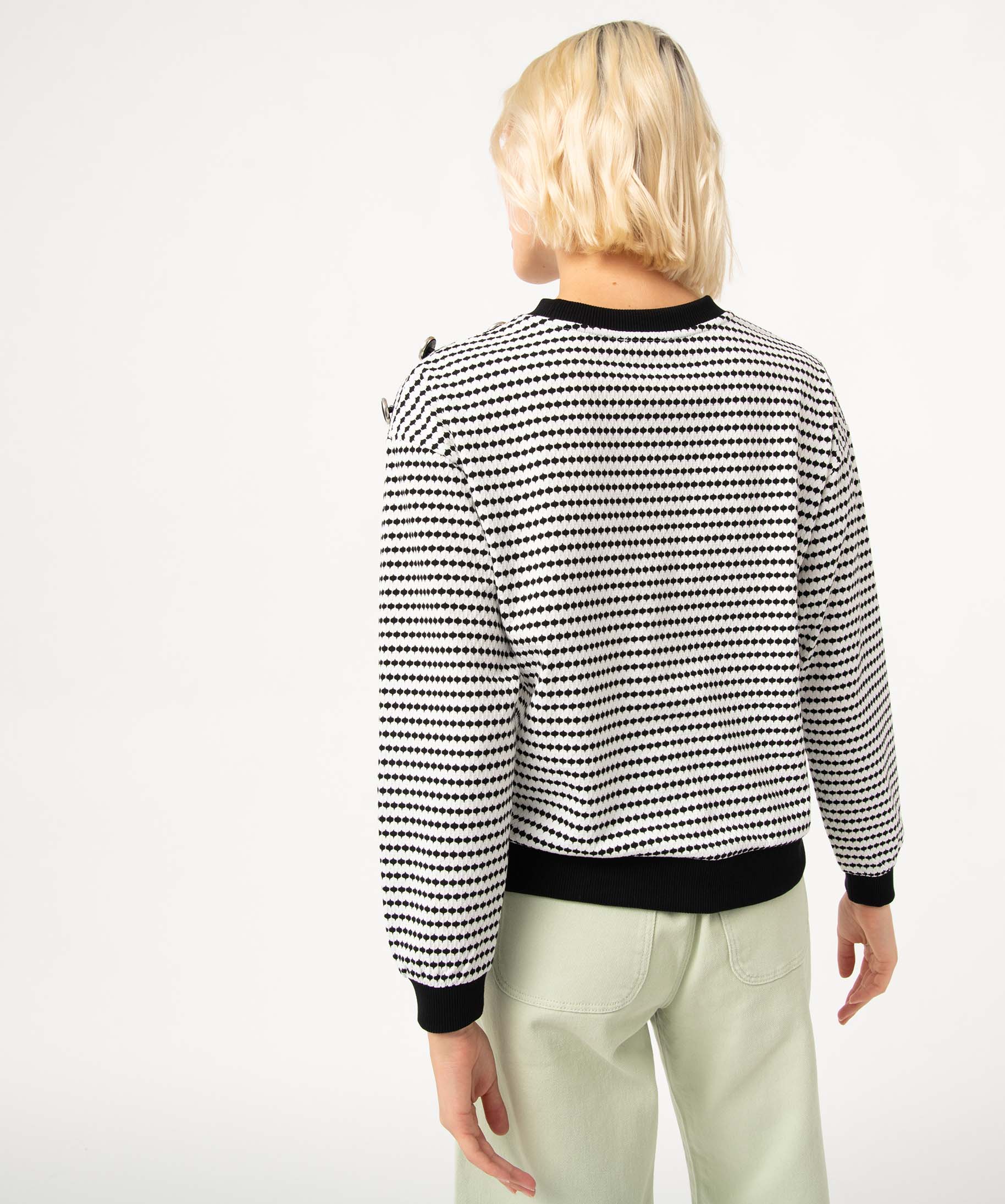 Sweat femme à motifs graphiques avec boutons sur l’épaule ecru | GEMO