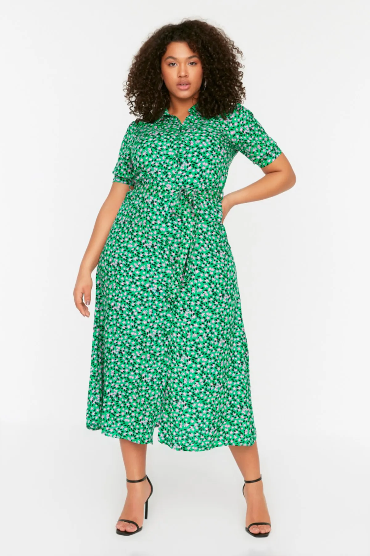Trendyol Curve  Grünes gewebtes Hemdblusenkleid mit Blumengürtel TBBSS22EL1607