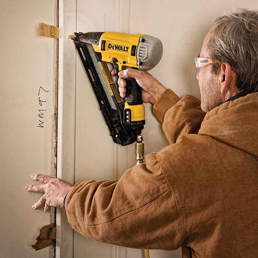 DEWALT 32-64mm DA Série 15ga Precisão Pneumática Spot Nailer Bradder DPN1564APP-XJ