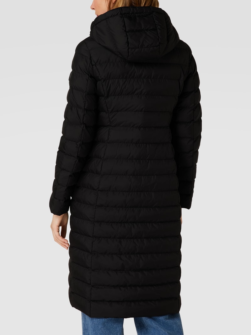 Steppmantel mit Label-Patch in schwarz