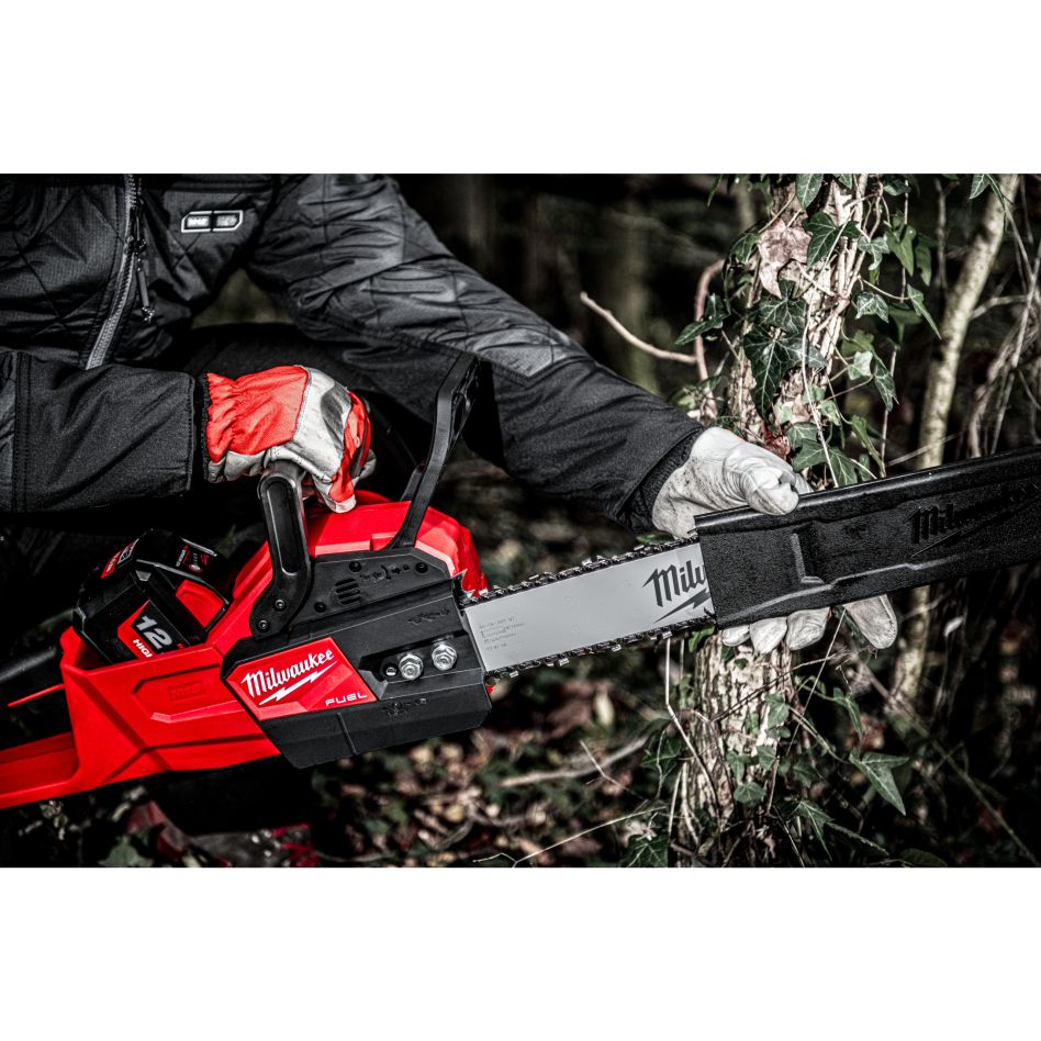 Milwaukee 4933499217 M18 FCHS-122 FUEL™ Kettensäge mit 40 cm Sägeblatt, 18 V, 2 x 12 Ah