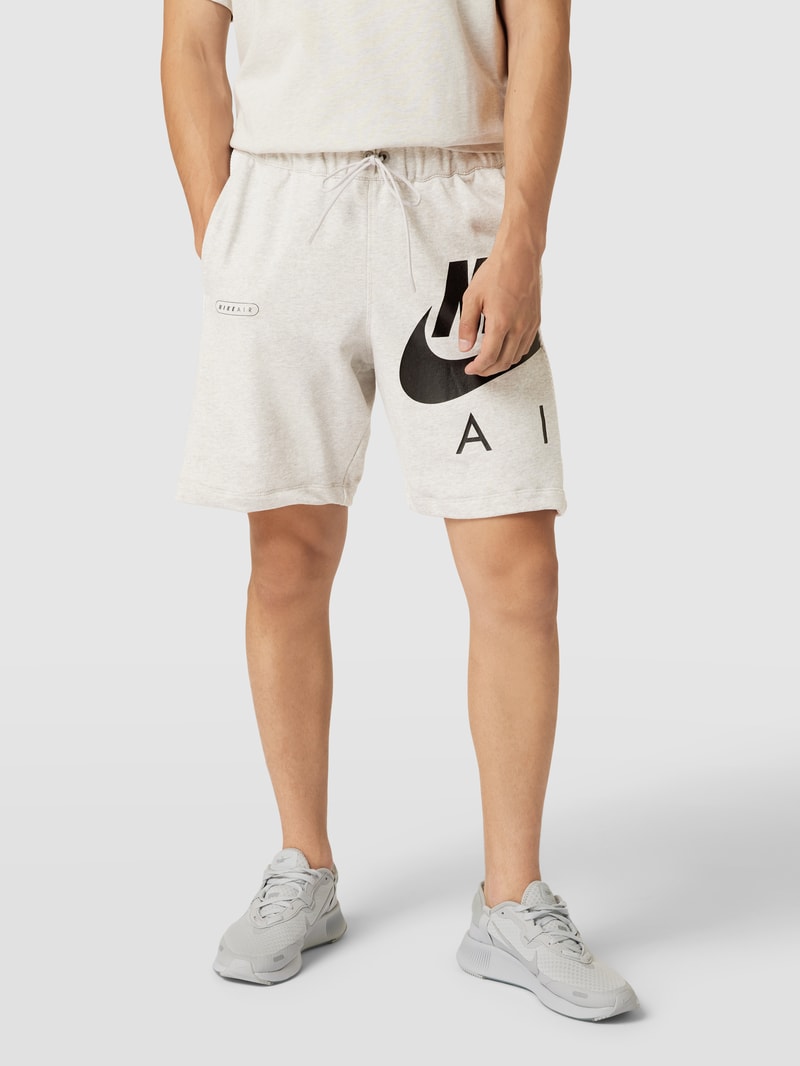 Sweatshorts mit Label-Print in weiß