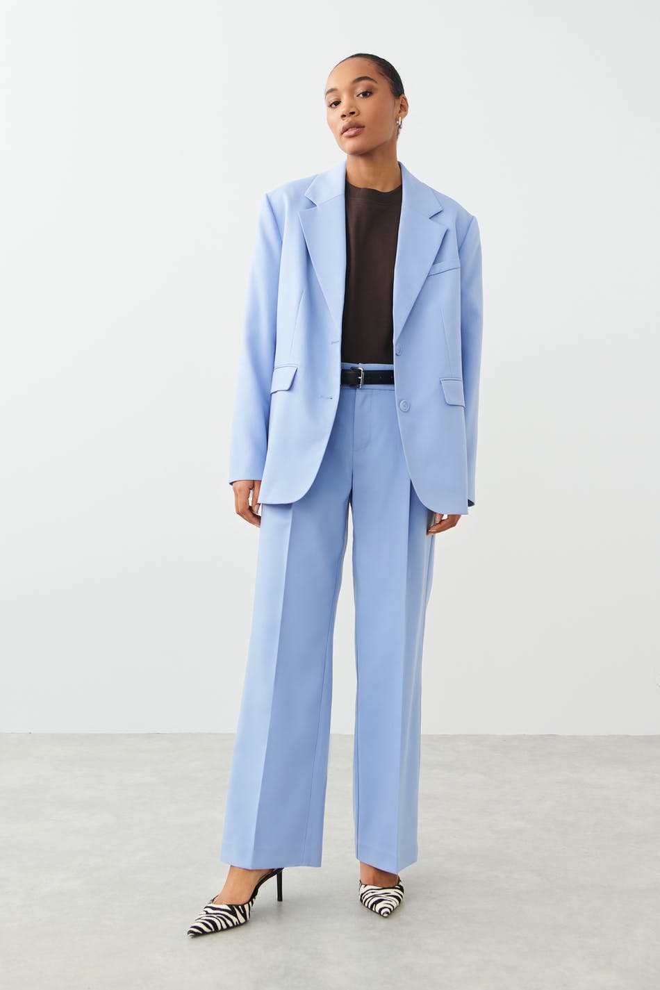 Low waist trousers