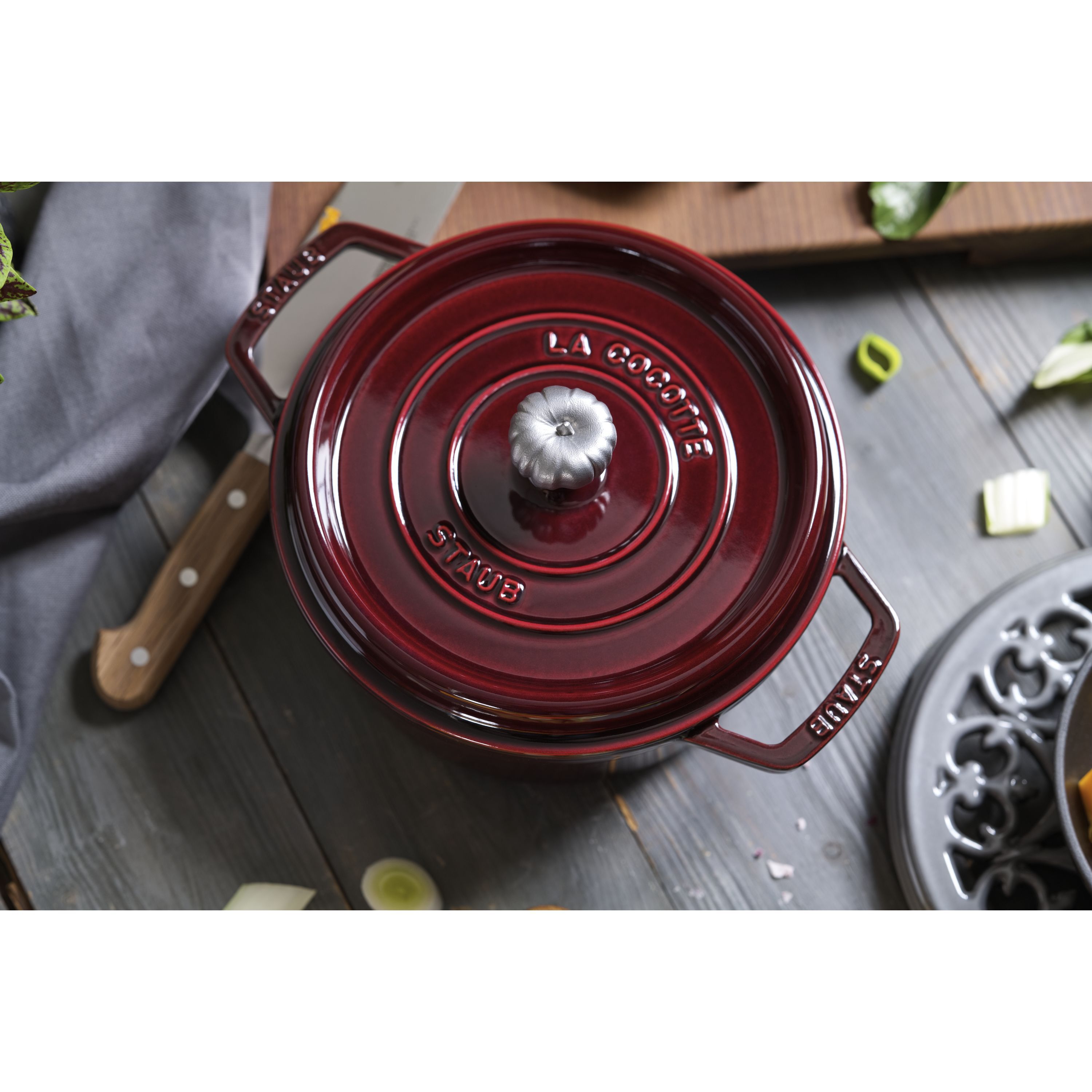 Cocotte 24 cm, rund, Grenadine-Rot, Gusseisen