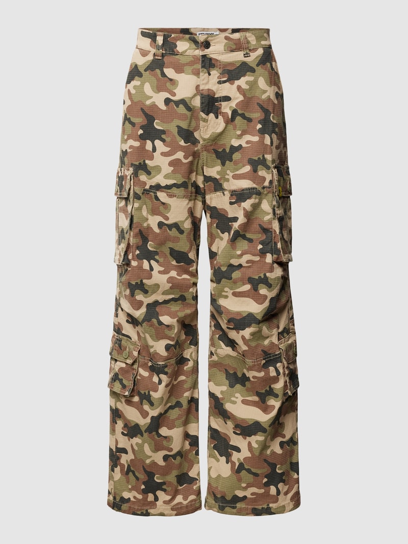 Cargohose mit Camouflage-Muster in olivgrün