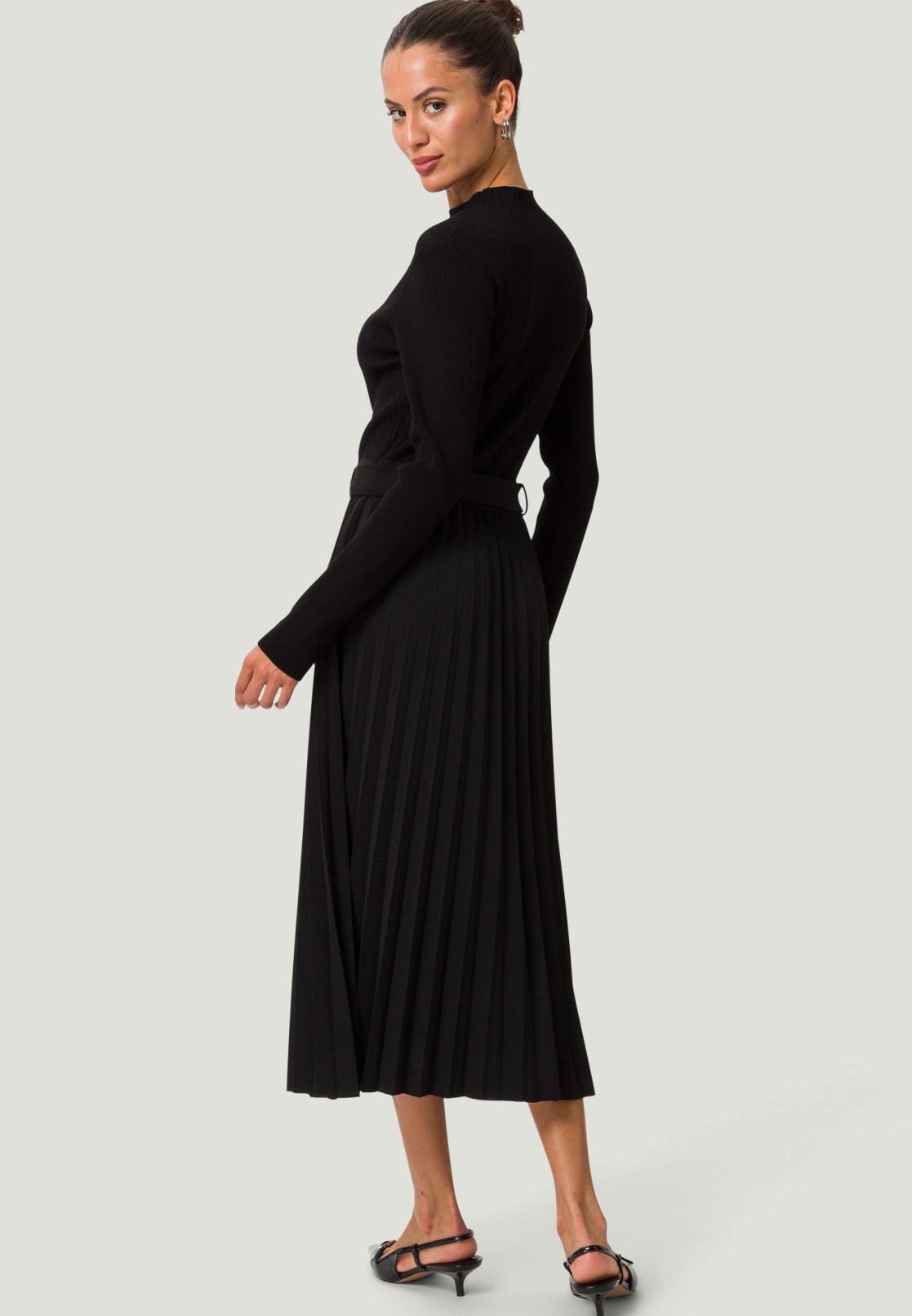 Strickkleid mit Gürtel