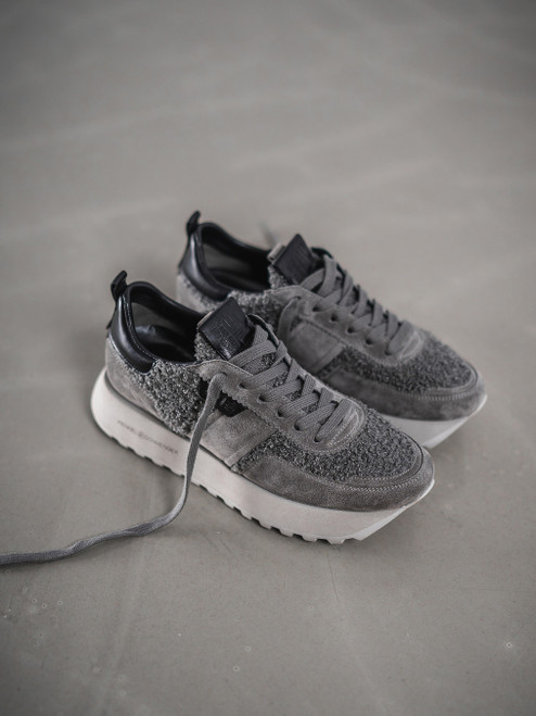 Sneaker-16614590076 Kennel & Schmenger