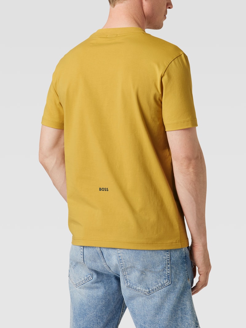 T-Shirt mit Label-Details Modell 'Tee' in dunkelgelb