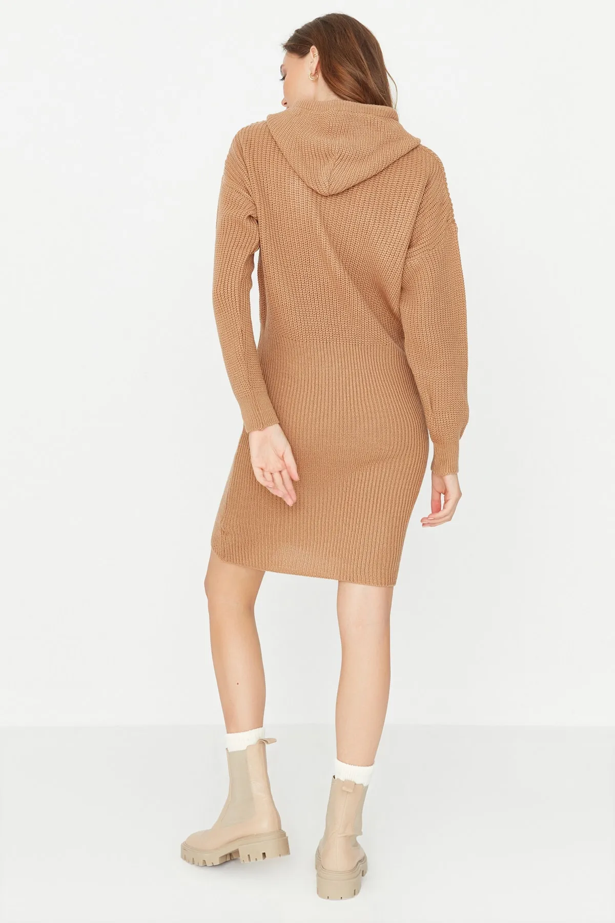 Trendyol Collection  Kamel Kamel Mini Strickkleid TWOAW23EL00075 Kleid TWOAW23EL00075